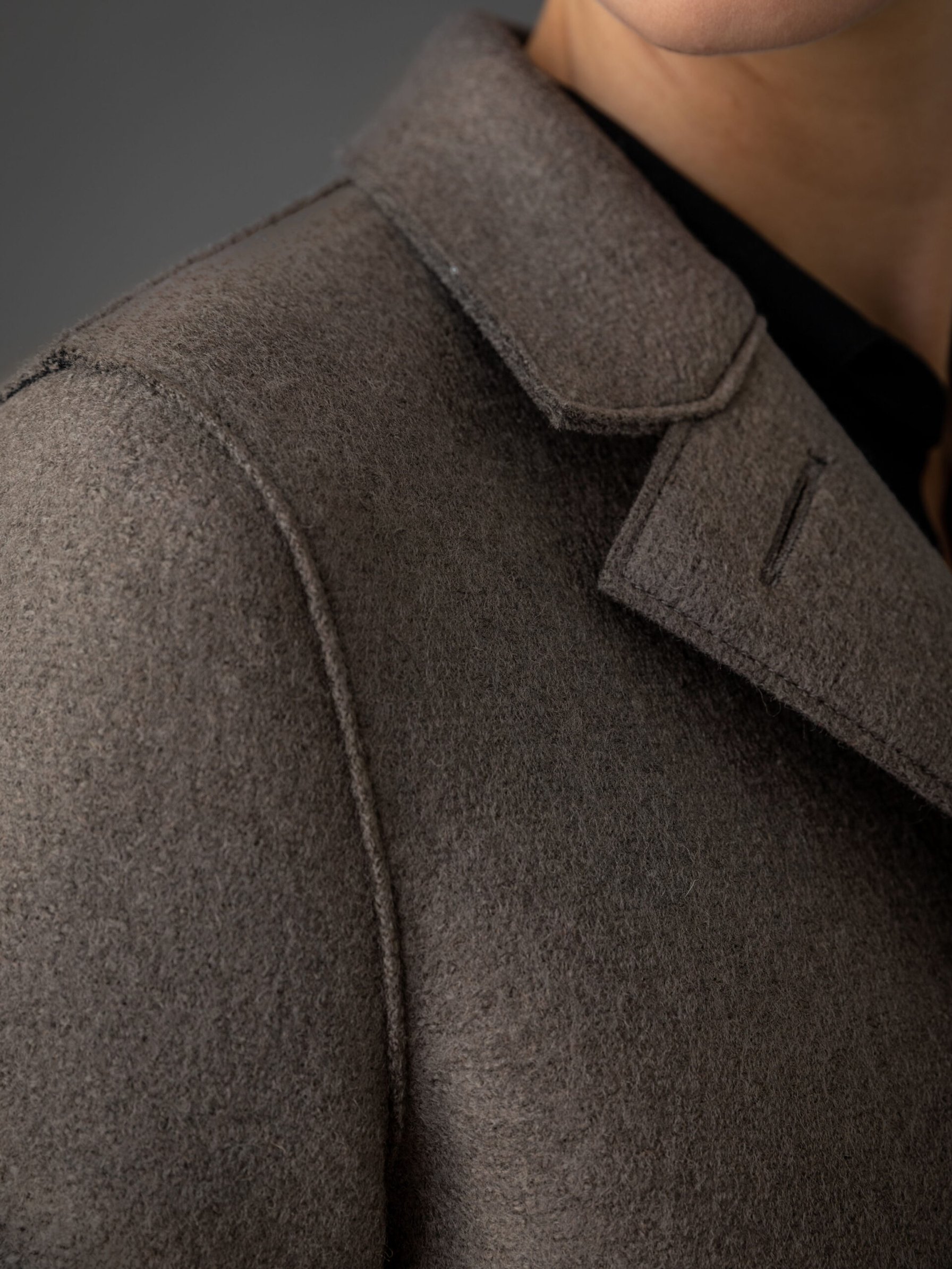 Detailansicht von Schurwollmantel von HARRIS WHARF LONDON