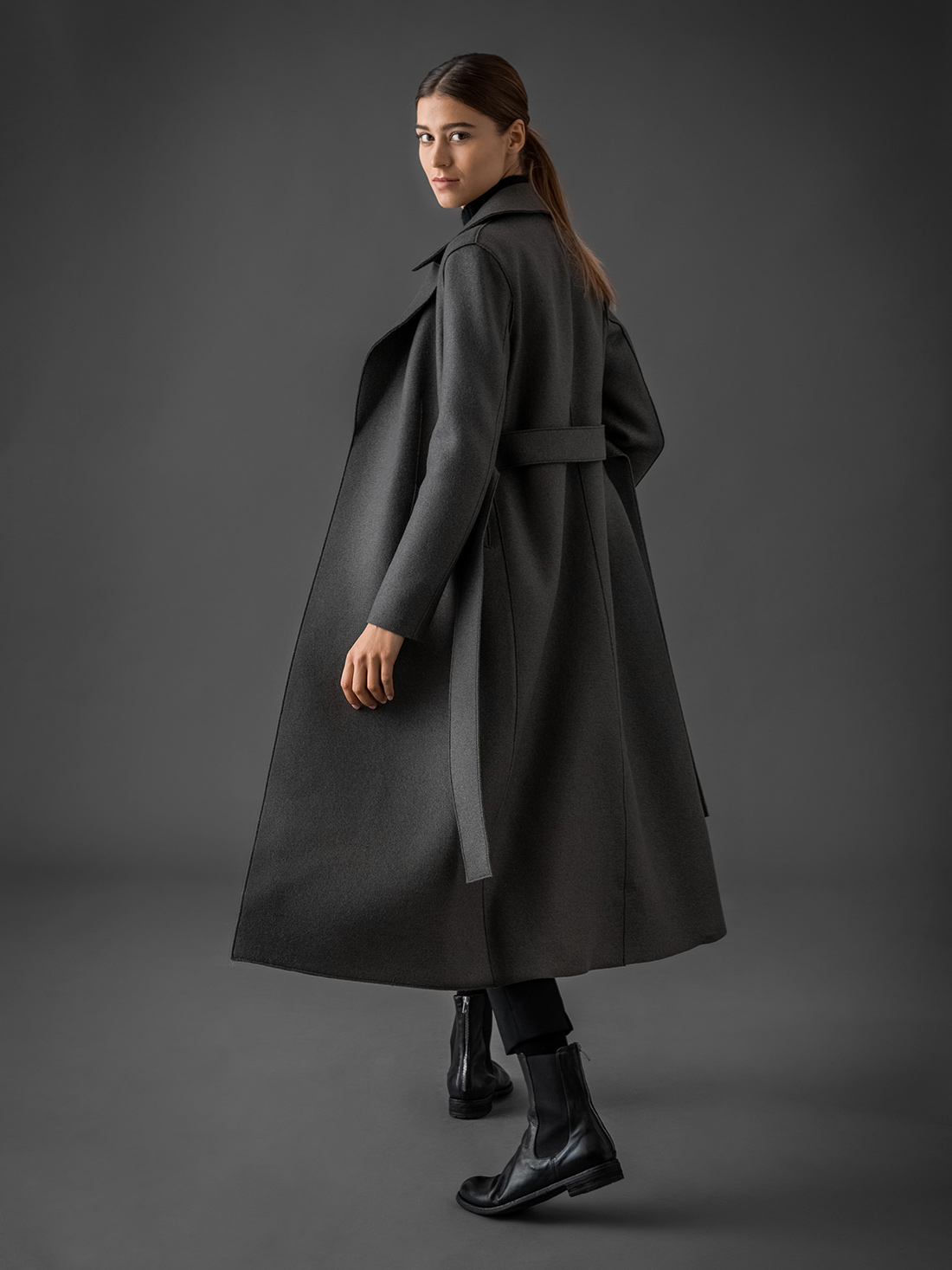 Detailansicht von Langer Wollmantel von HARRIS WHARF LONDON