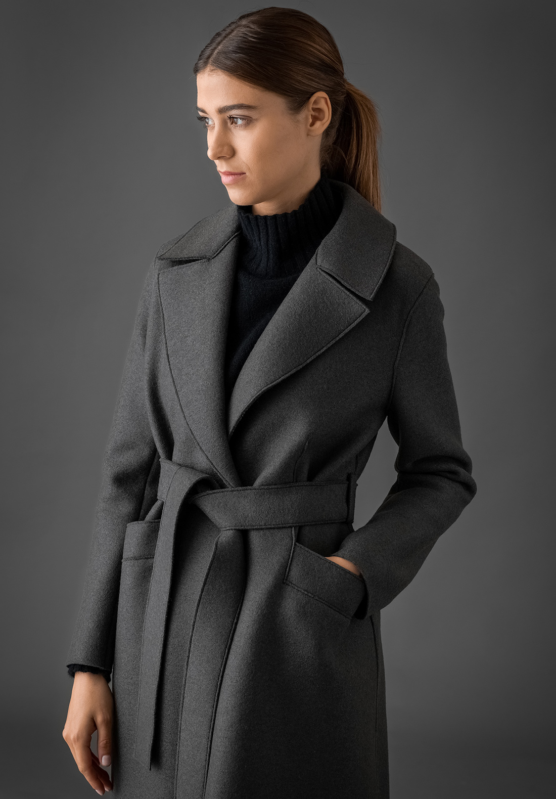 Detailansicht von Langer Wollmantel von HARRIS WHARF LONDON