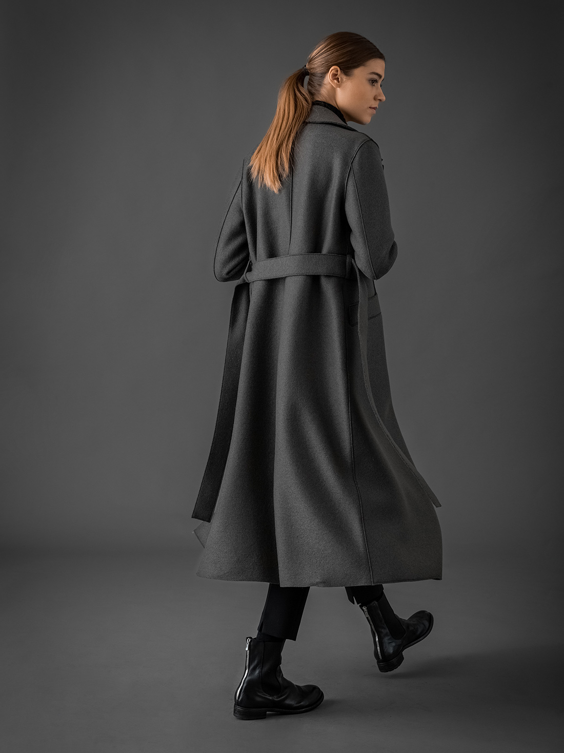 Detailansicht von Langer Wollmantel von HARRIS WHARF LONDON