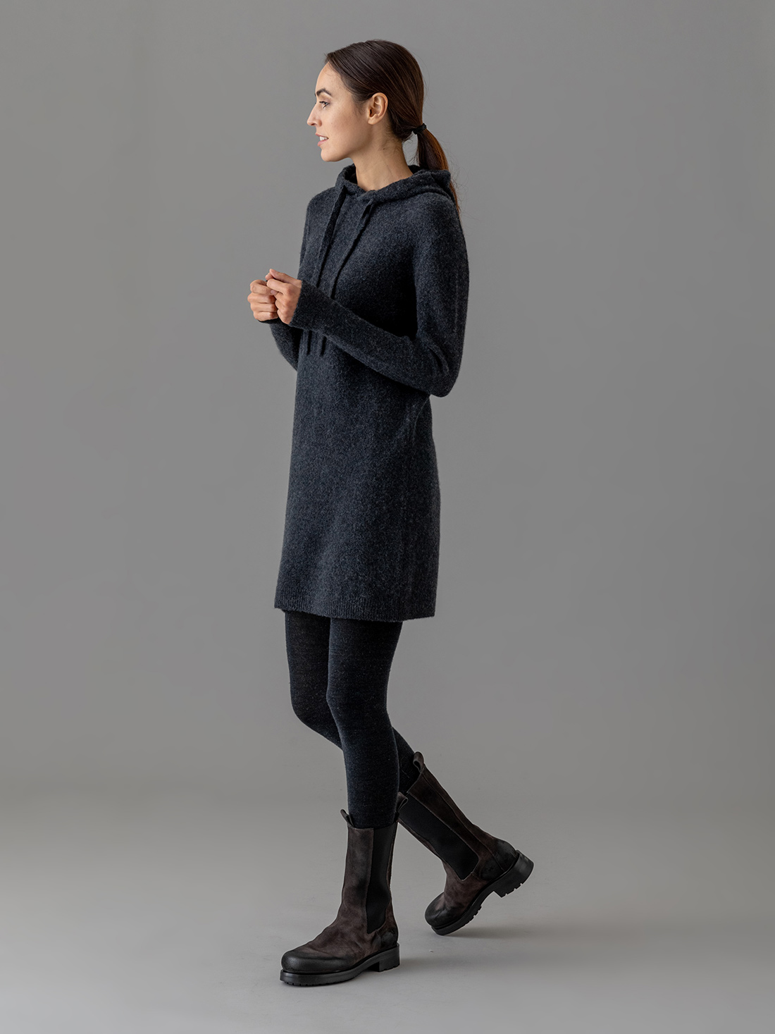 Detailansicht von Kurzes Sweatshirtkleid aus Cashmere von DANIELS