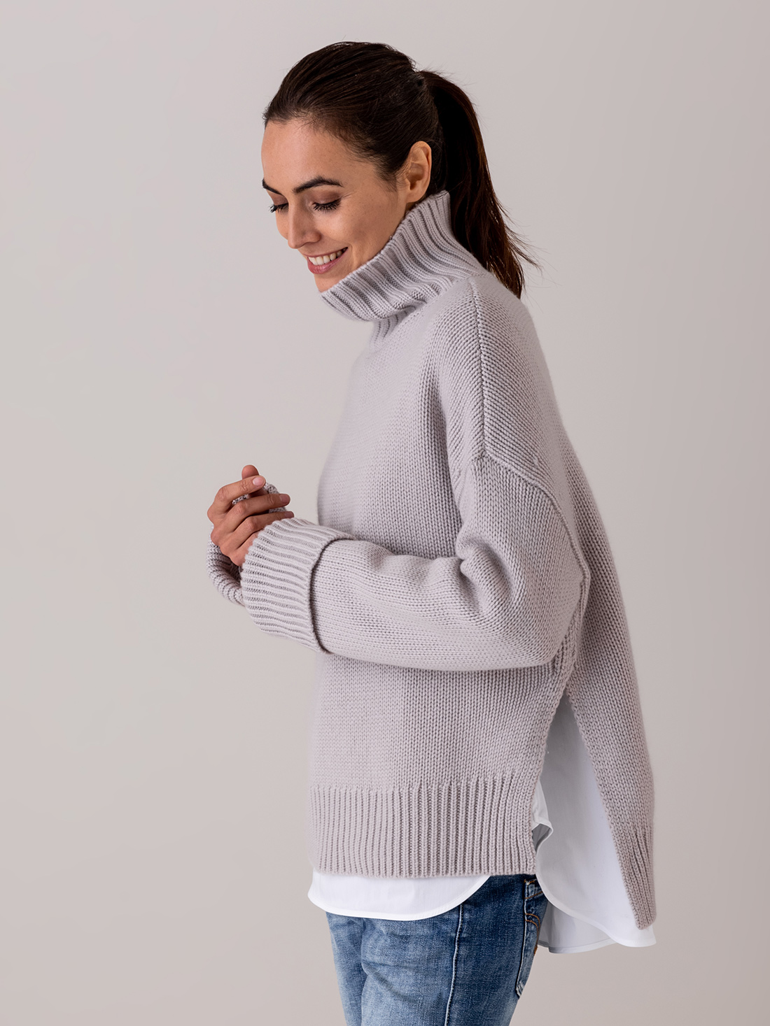 Detailansicht von Rollkragenpullover aus Wolle von IHEART