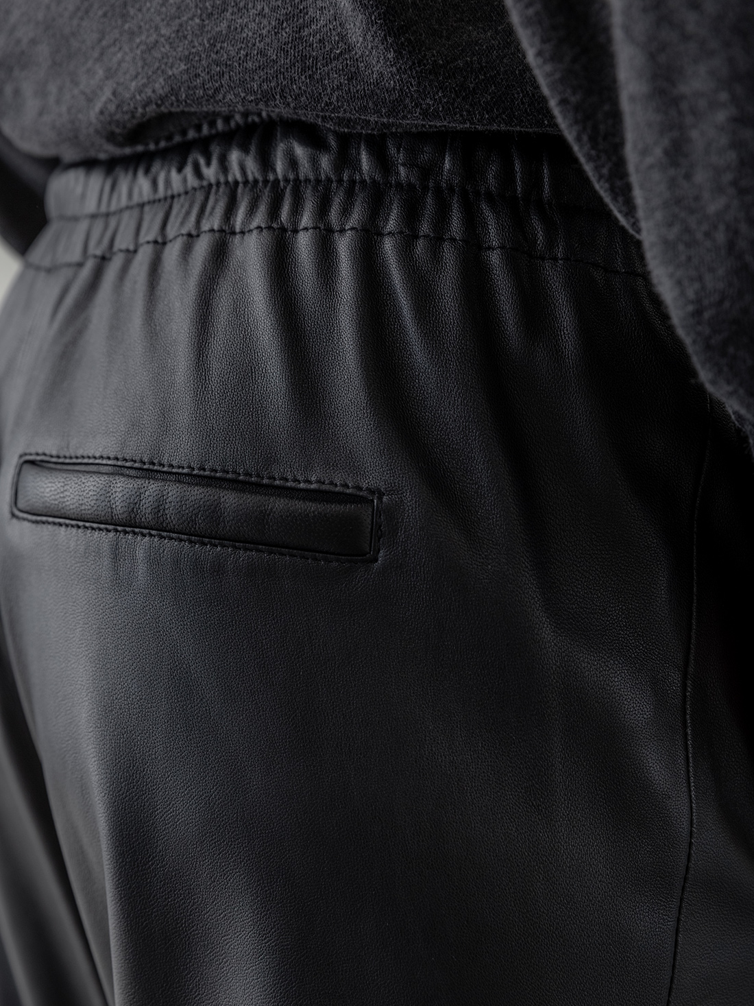 Detailansicht von Nappa-Lederhose von OAKWOOD