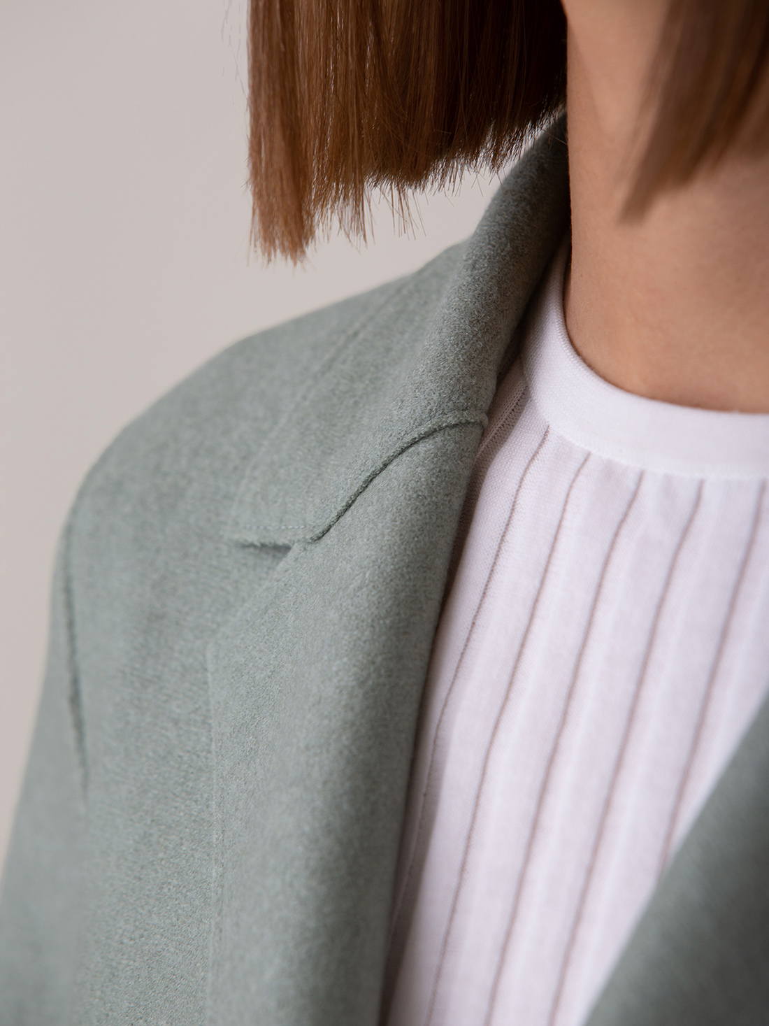 Detailansicht von Schurwollmantel von HARRIS WHARF