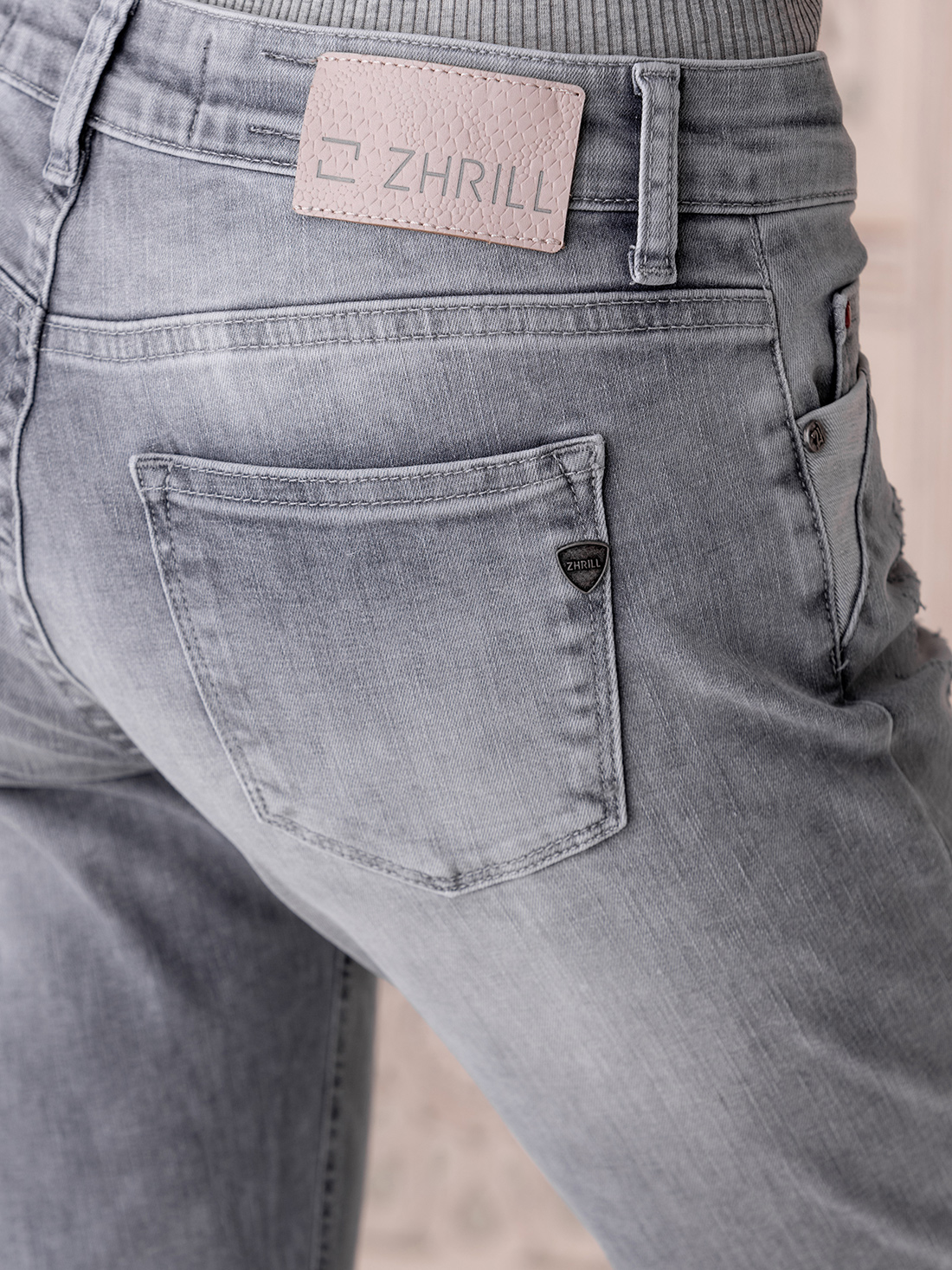 Detailansicht von Slim Fit Jeans von ZHRILL