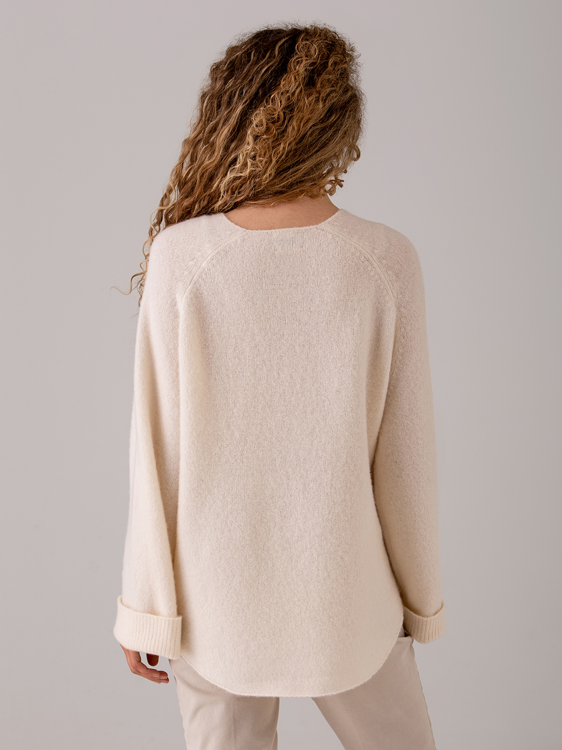 Detailansicht von Weiter Pullover aus Cashmere von DANIELS