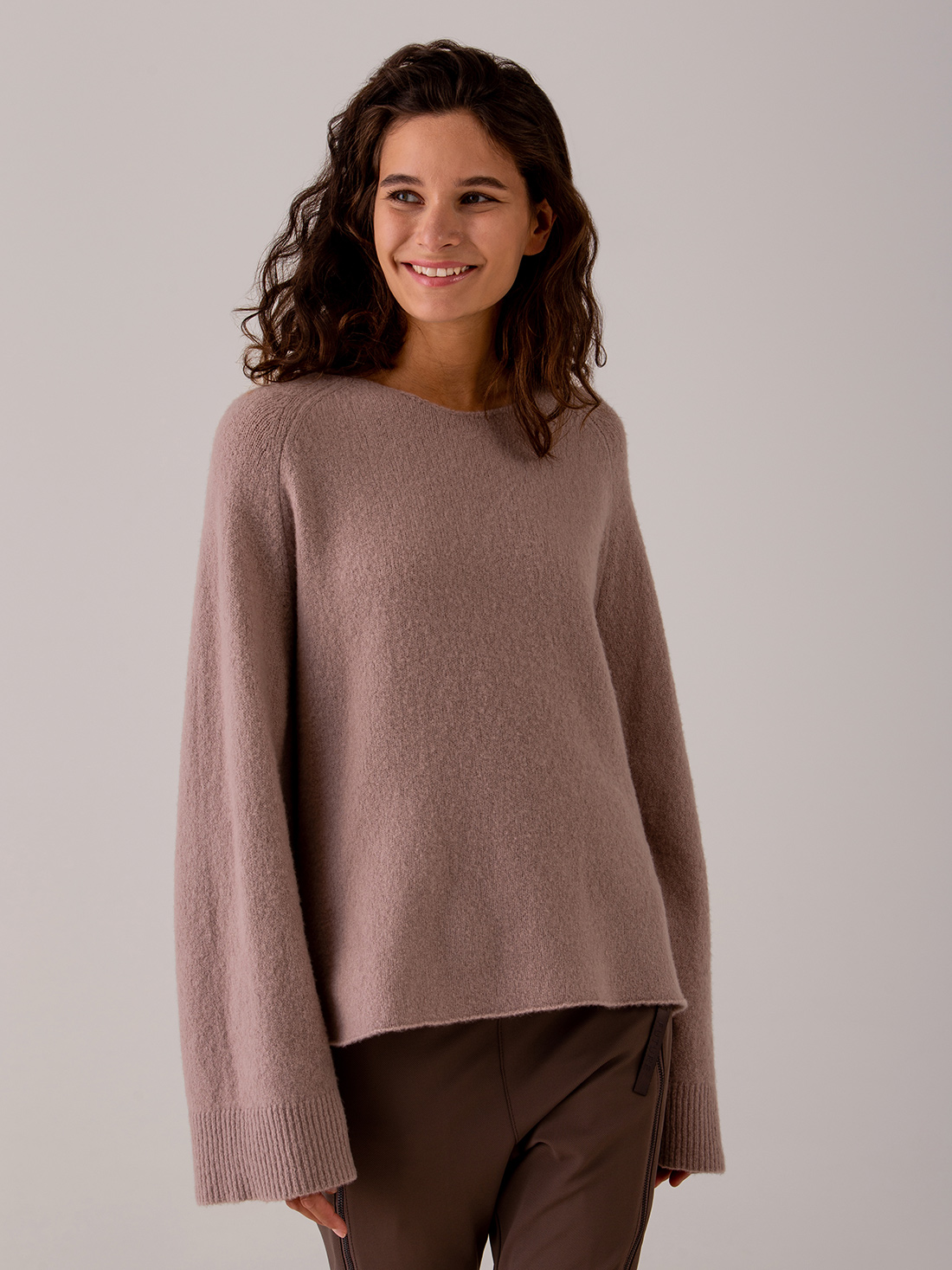 Detailansicht von Weiter Pullover aus Cashmere von DANIELS