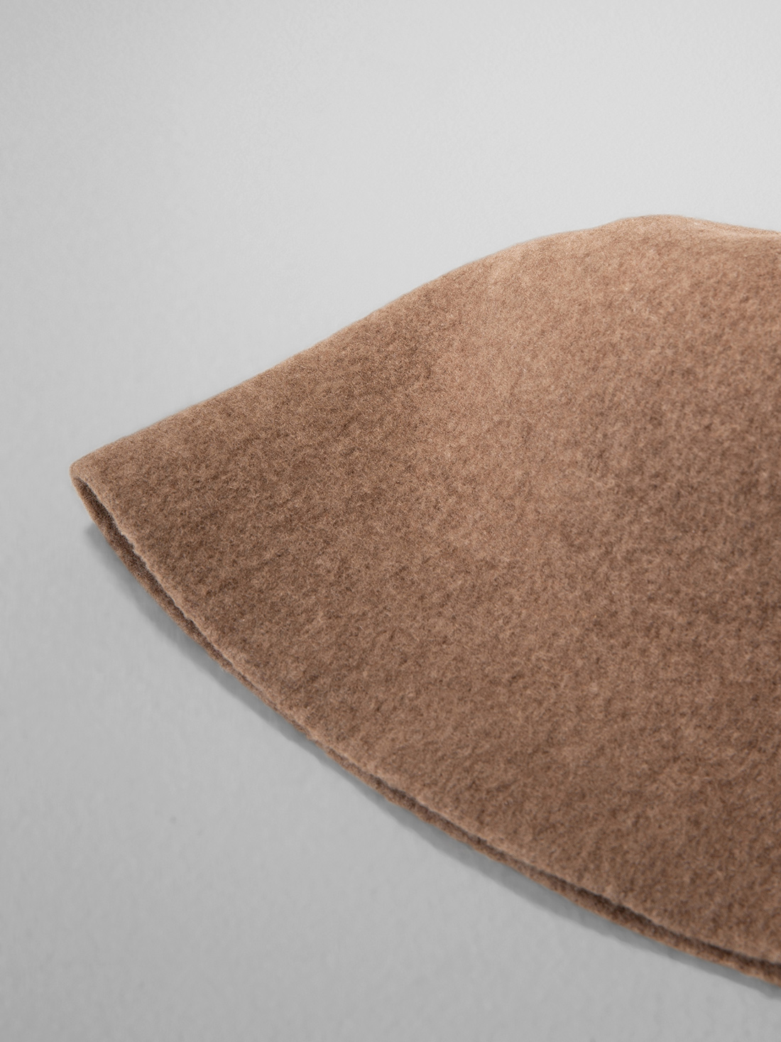 Detailansicht von Hut von MATURE