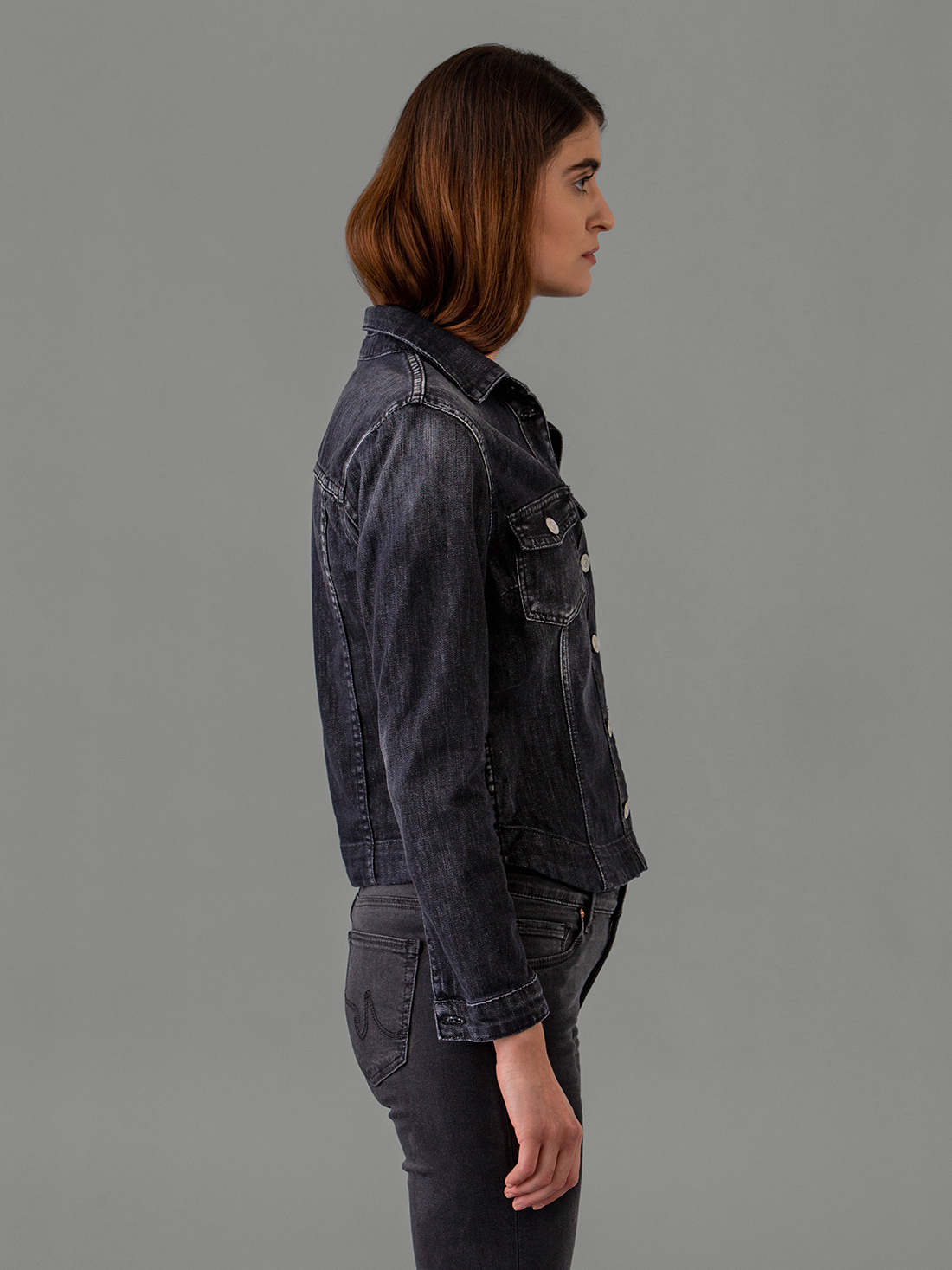 Detailansicht von Jeansjacke von LE TEMPS DES CERISES