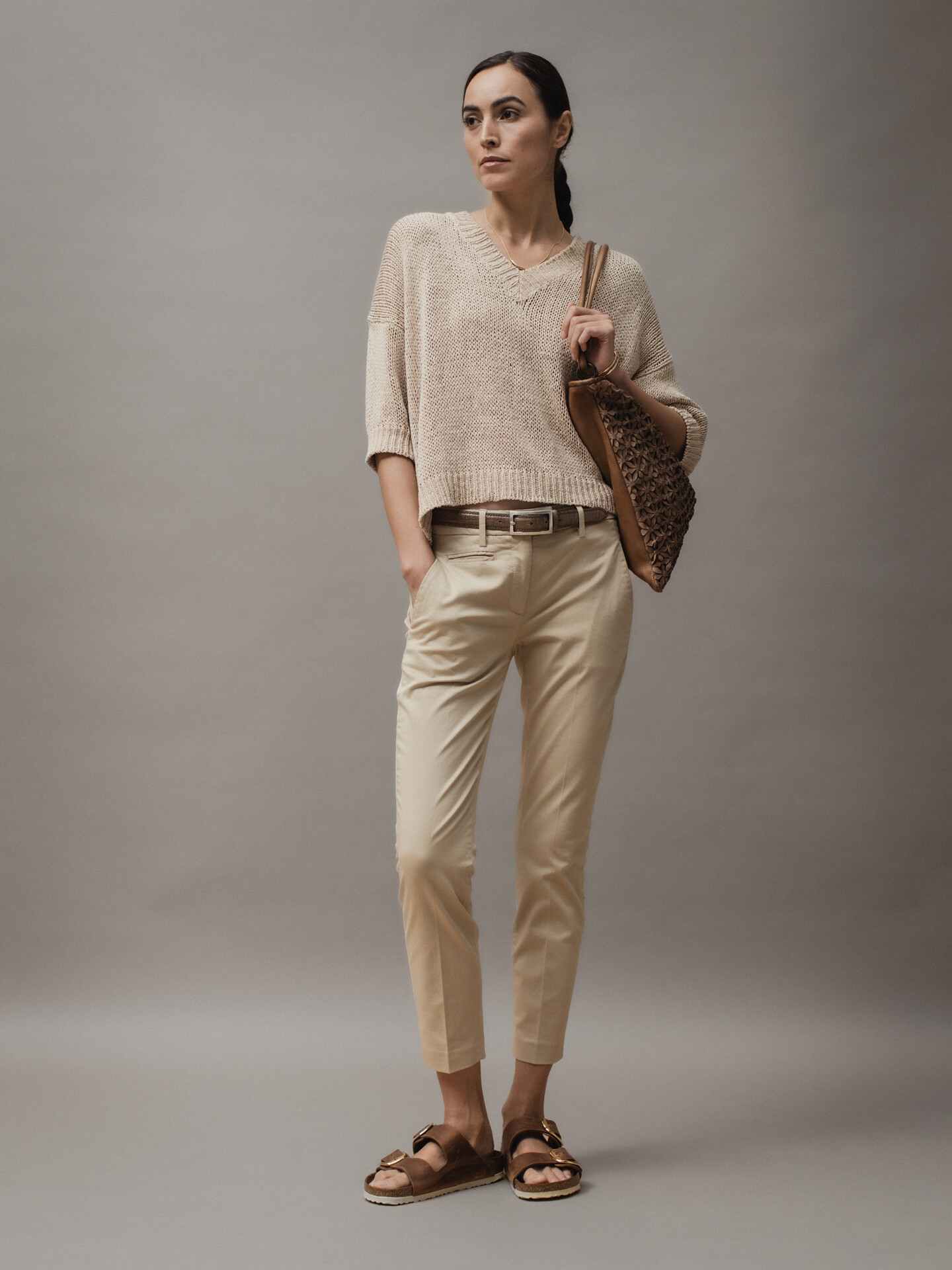 Detailansicht von Cropped Chinohose aus Baumwolle von DONDUP