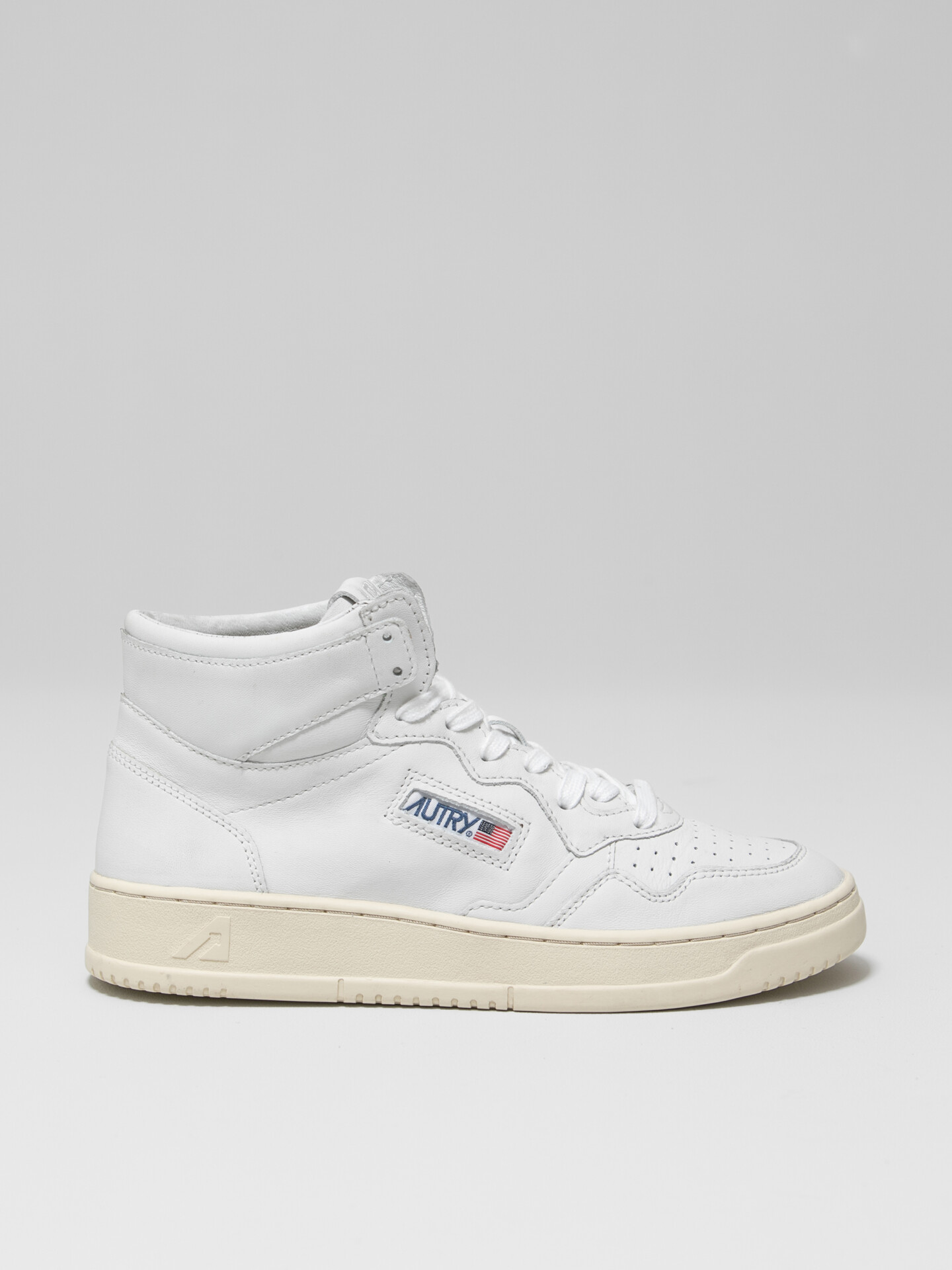 Detailansicht von Hoher Sneaker aus Leder von AUTRY