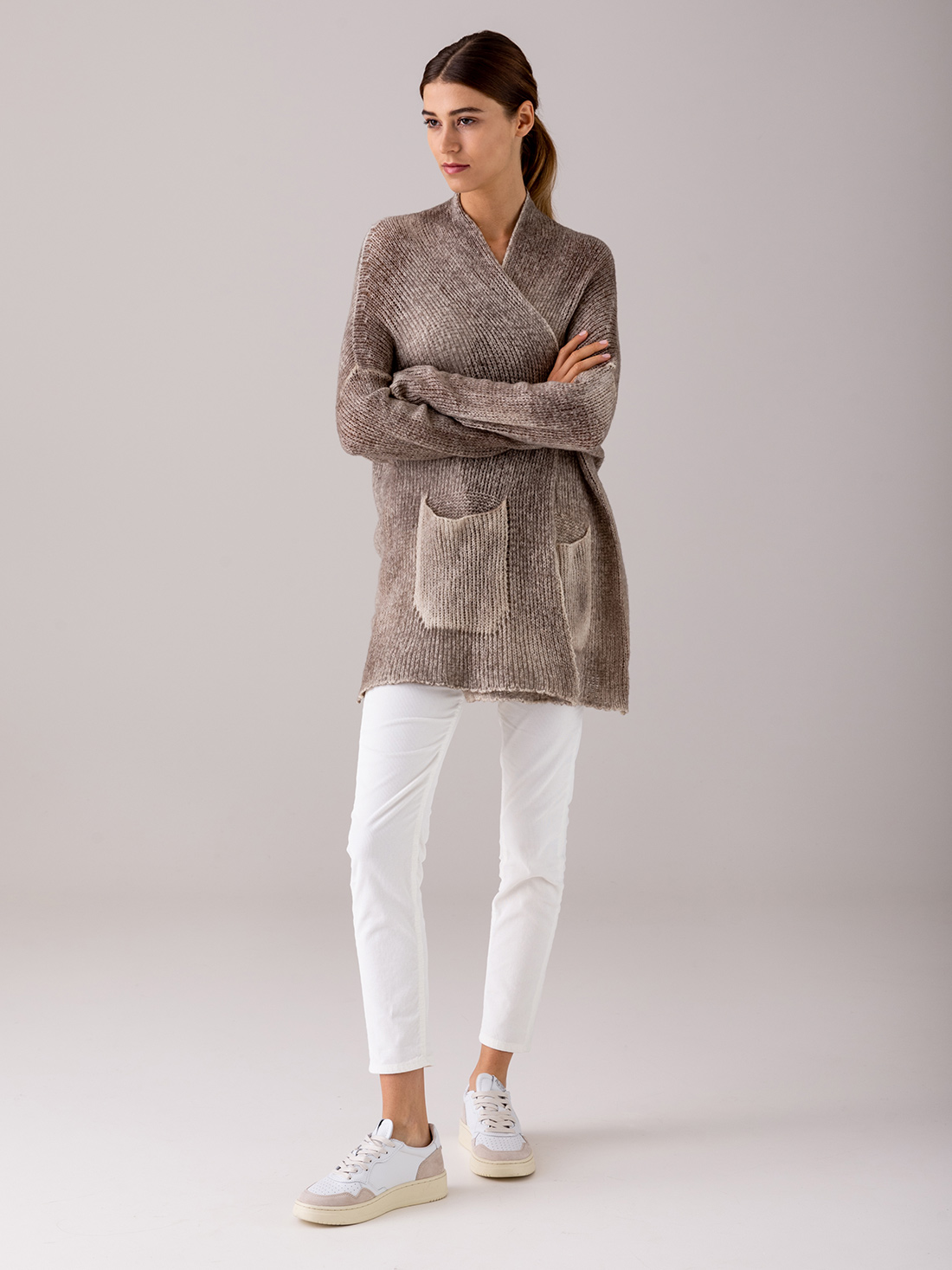 Detailansicht von Cardigan aus Cashmere von AVANT TOI