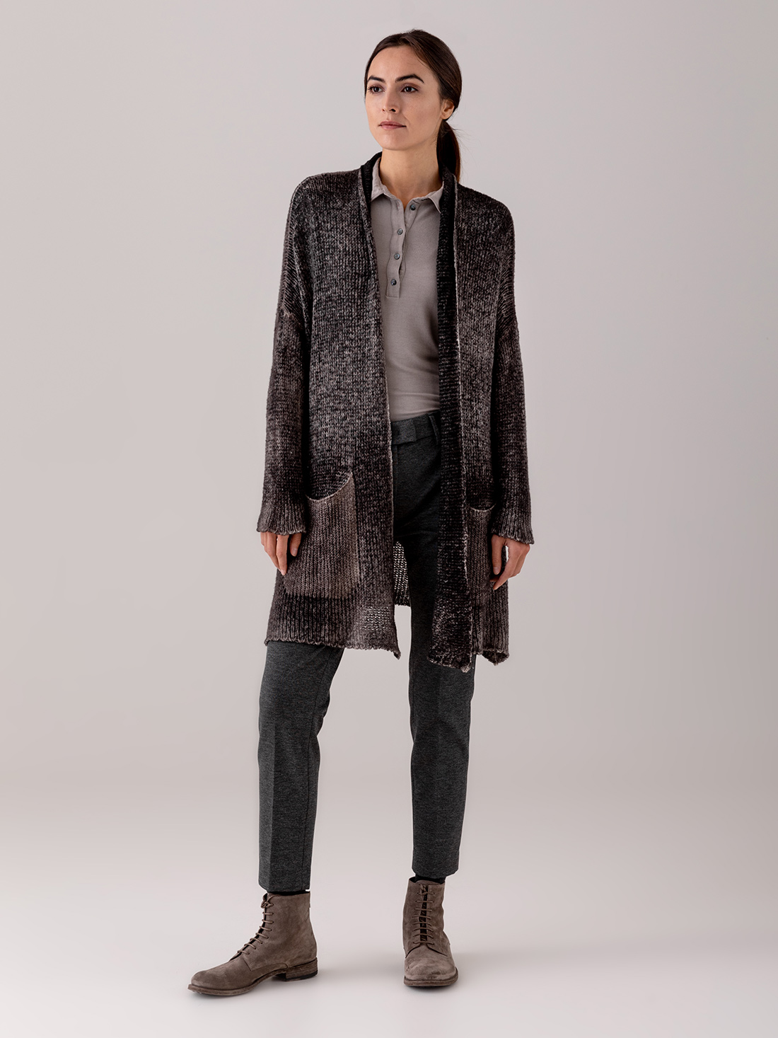 Detailansicht von Cardigan aus Cashmere von AVANT TOI