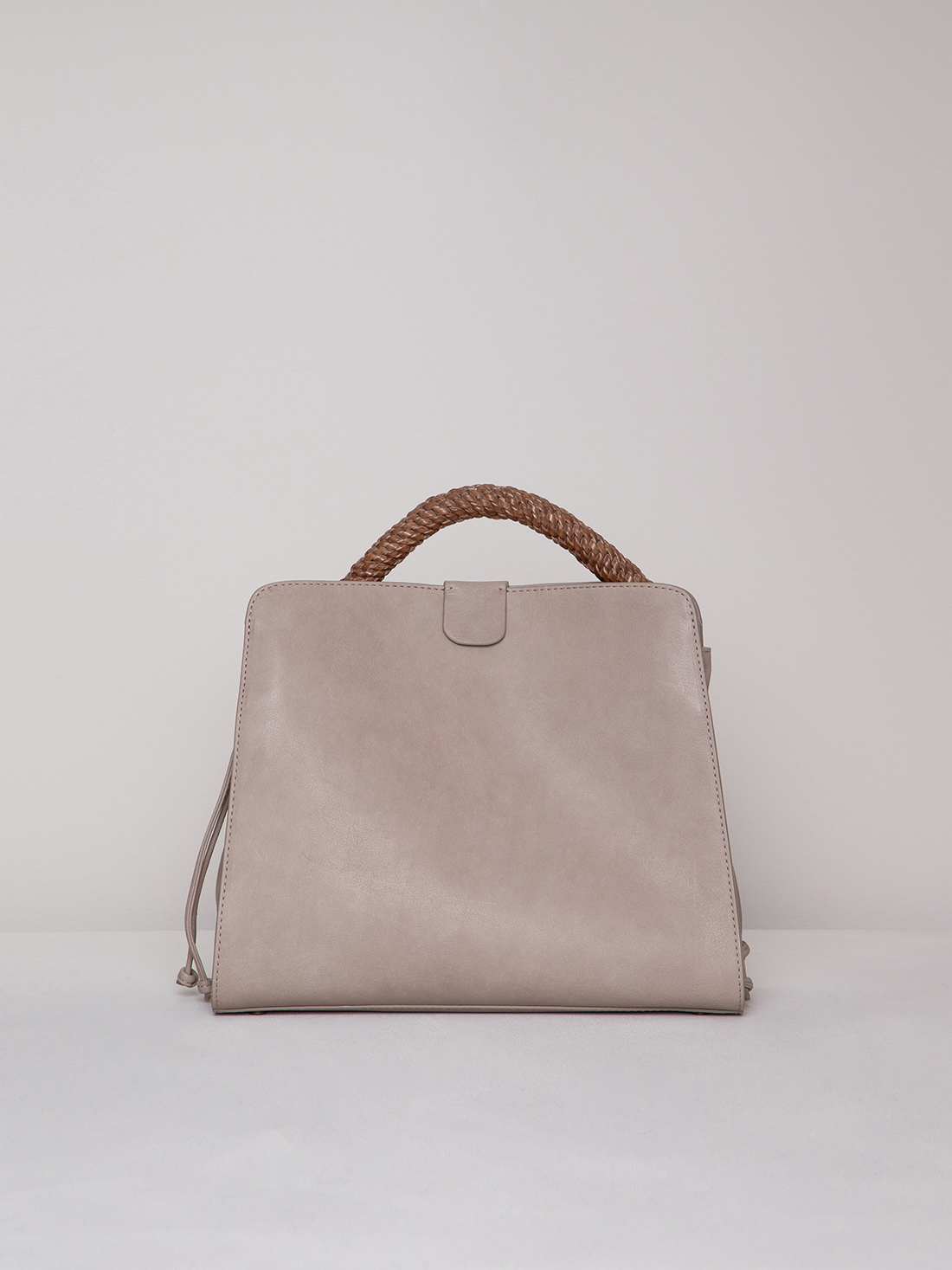 Detailansicht von Handtasche aus Leder von OFFICINE CREATIVE