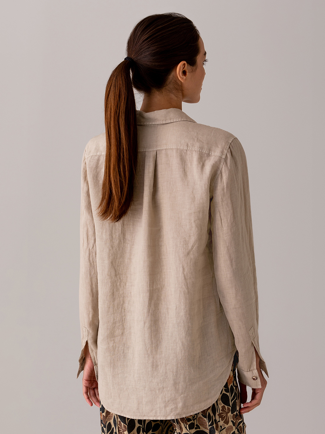 Detailansicht von Leinenbluse von ANTONELLI