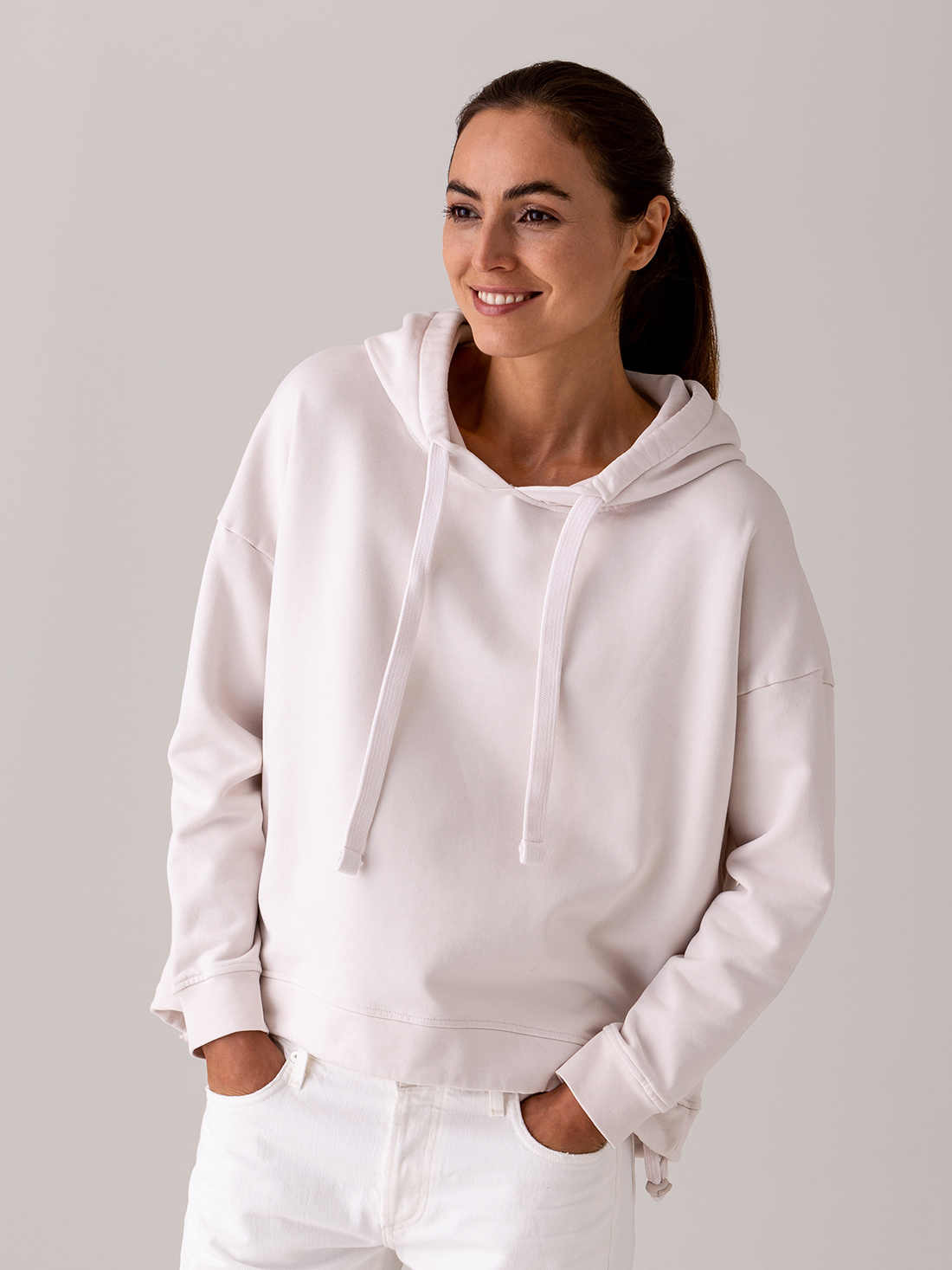 Detailansicht von Kapuzen-Sweatshirt aus Baumwolle von DANIELS