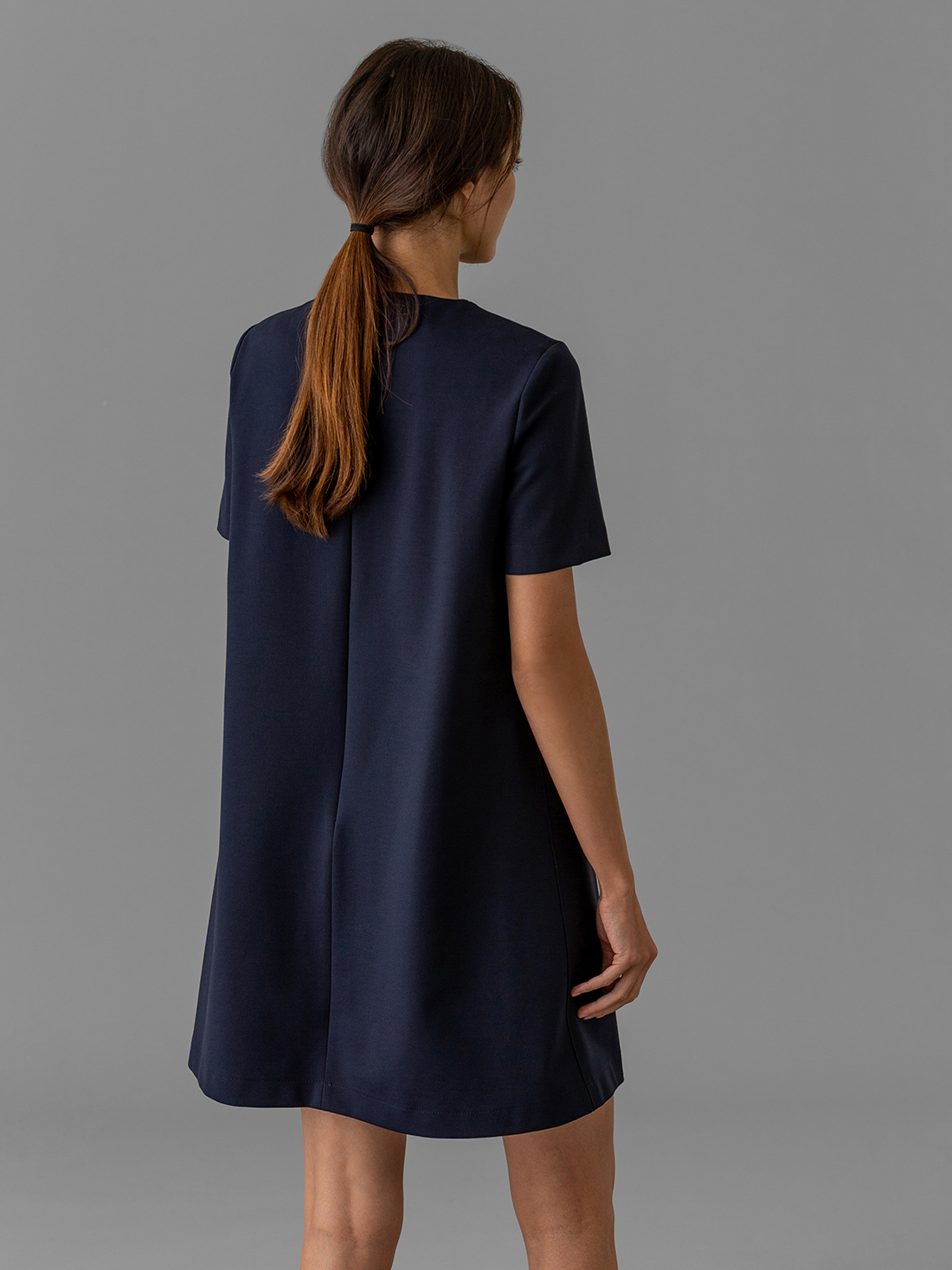 Detailansicht von Kurzes Kleid von HARRIS WHARF LONDON