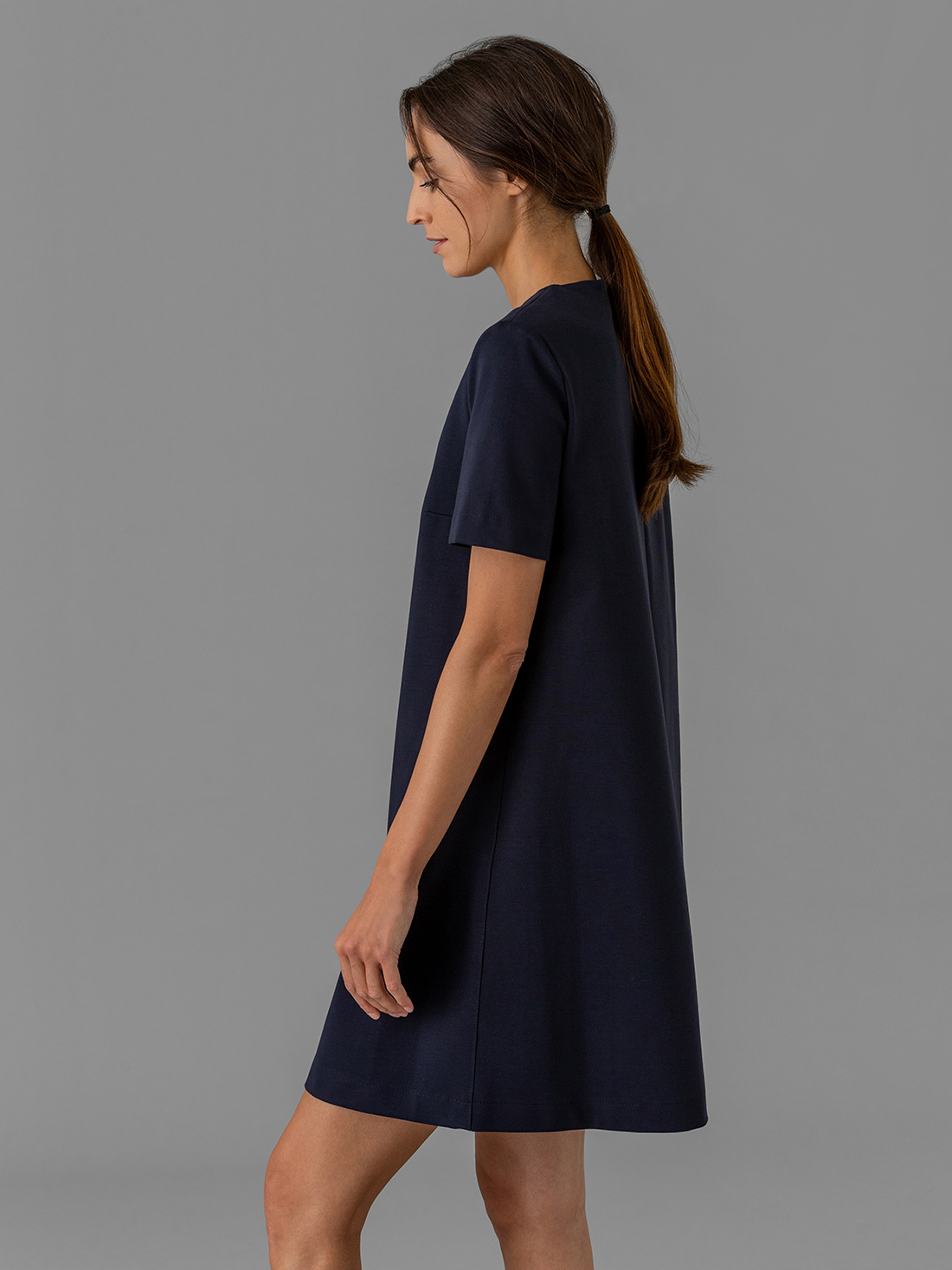 Detailansicht von Kurzes Kleid von HARRIS WHARF LONDON