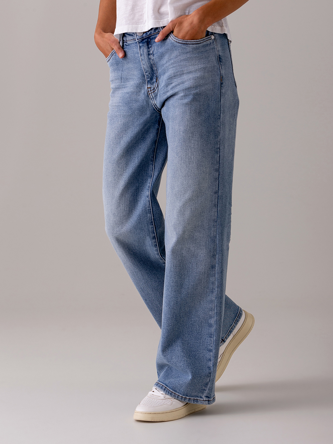 Detailansicht von Straight Leg Jeans von CIRCLE OF TRUST