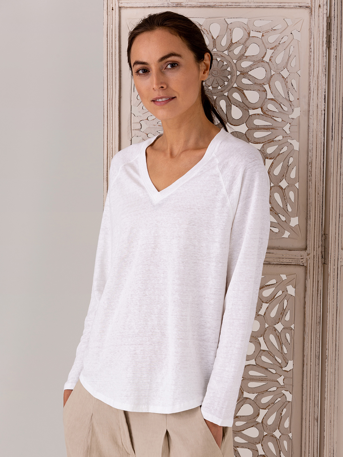 Detailansicht von Langarmshirt aus Leinen von UNIVERSEL