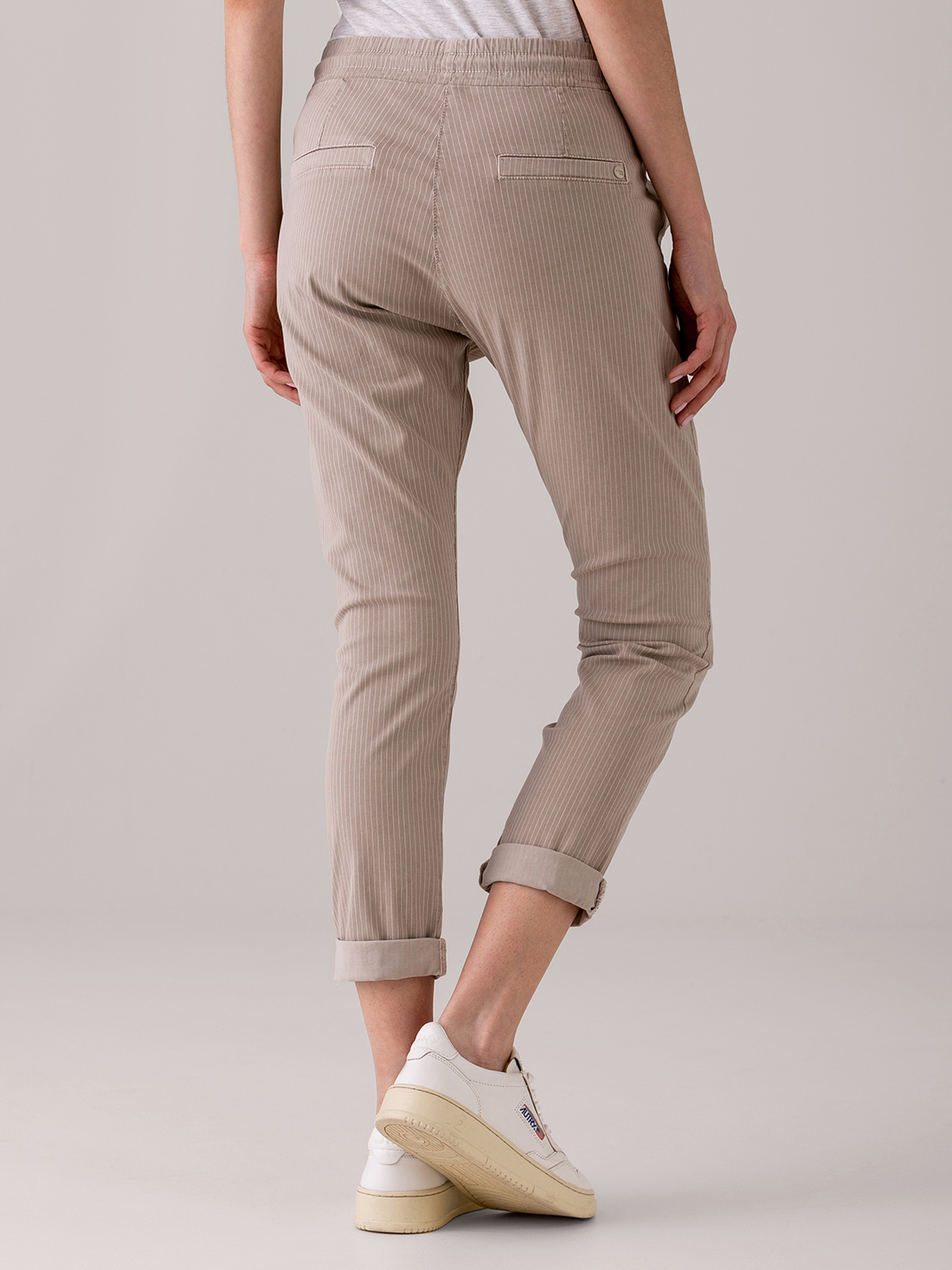 Detailansicht von Lässige Hose im Jogging-Stil von ZHRILL