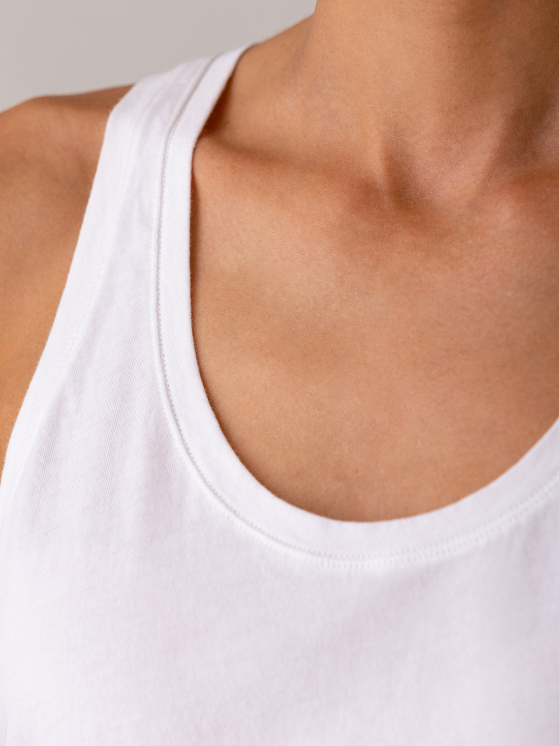 Detailansicht von Top aus Bamwolle von UNIVERSEL