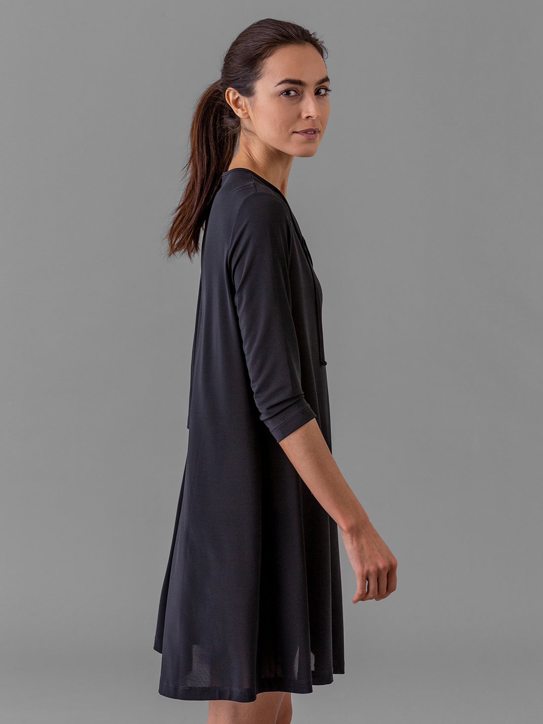 Detailansicht von Kurzes Kleid von DANIELS