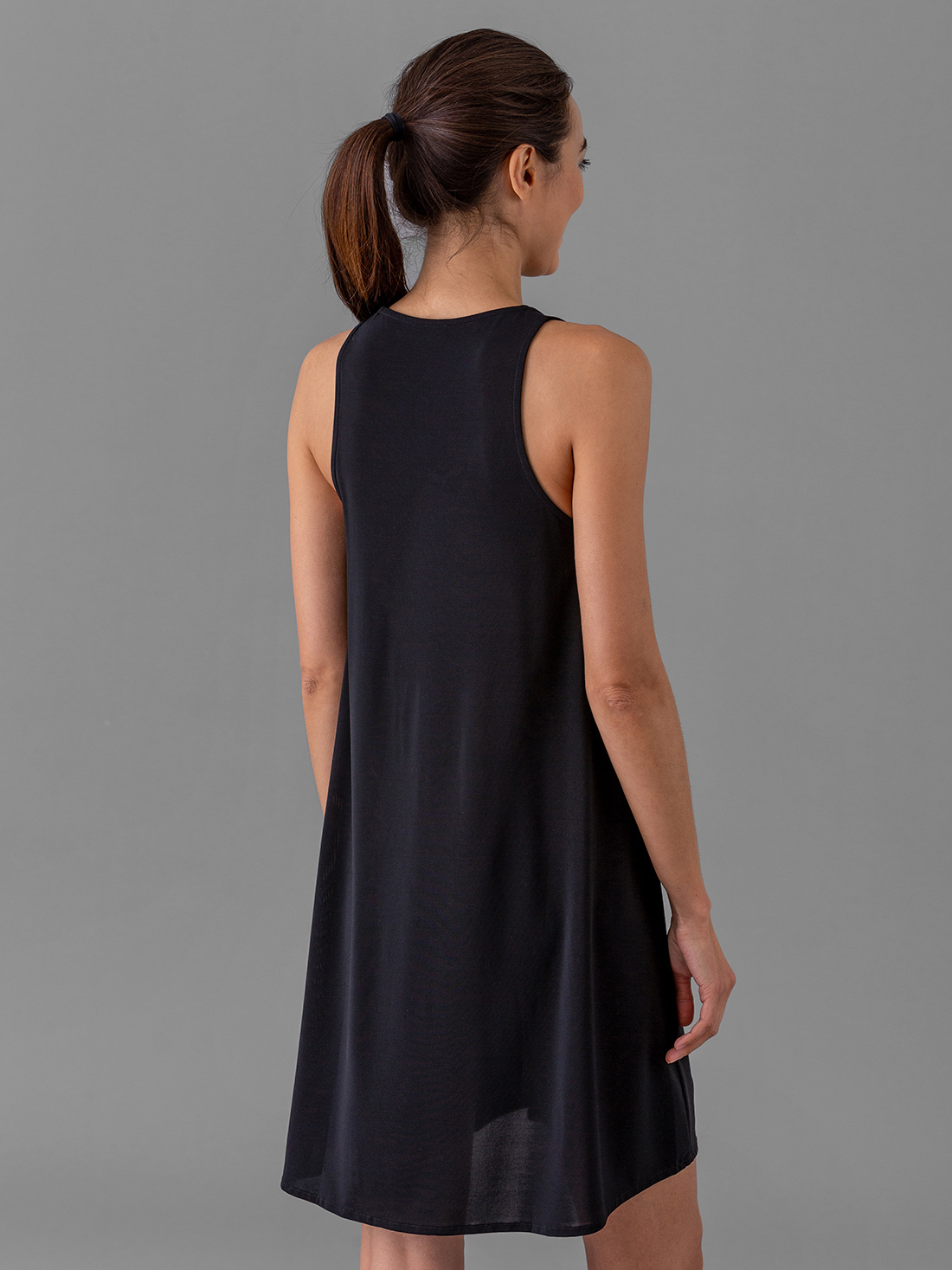 Detailansicht von Kurzes Kleid von DANIELS