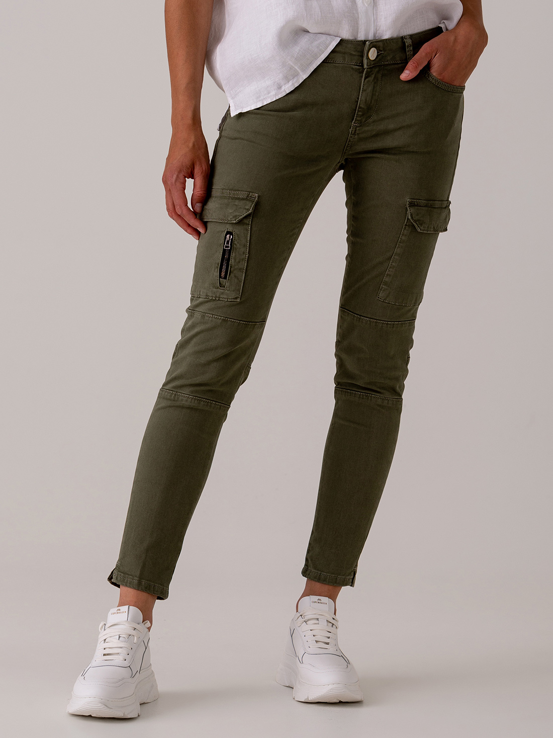 Detailansicht von Cargohose von GOLDGARN