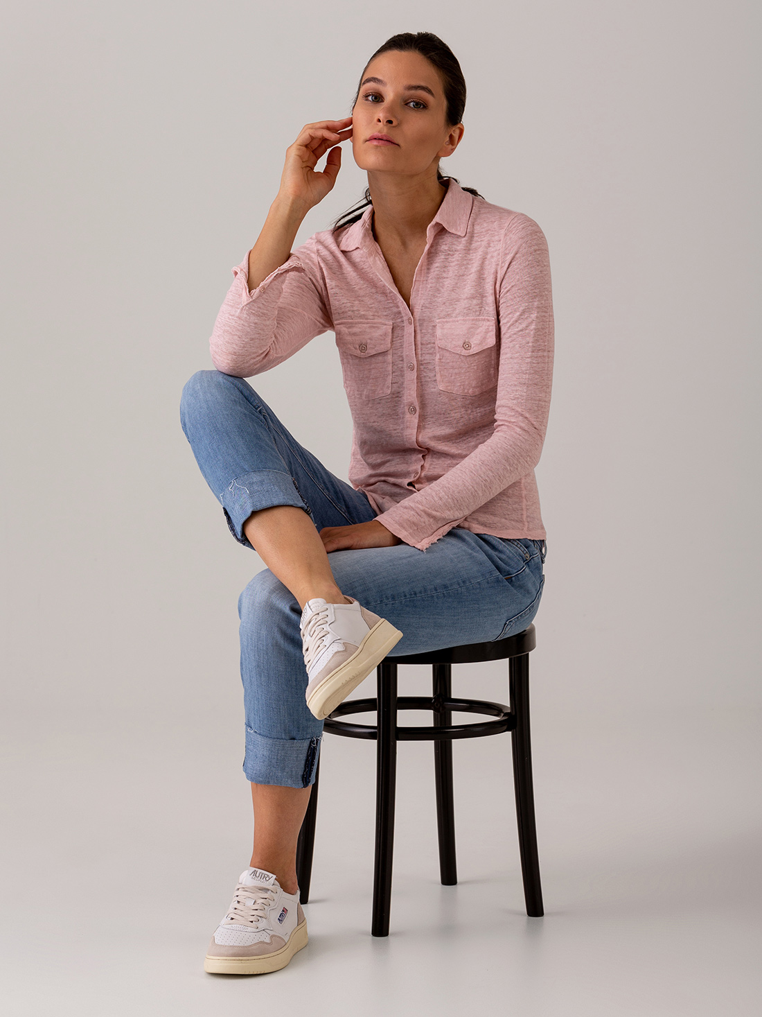 Detailansicht von Langarm-Poloshirt aus Leinen von DANIELS