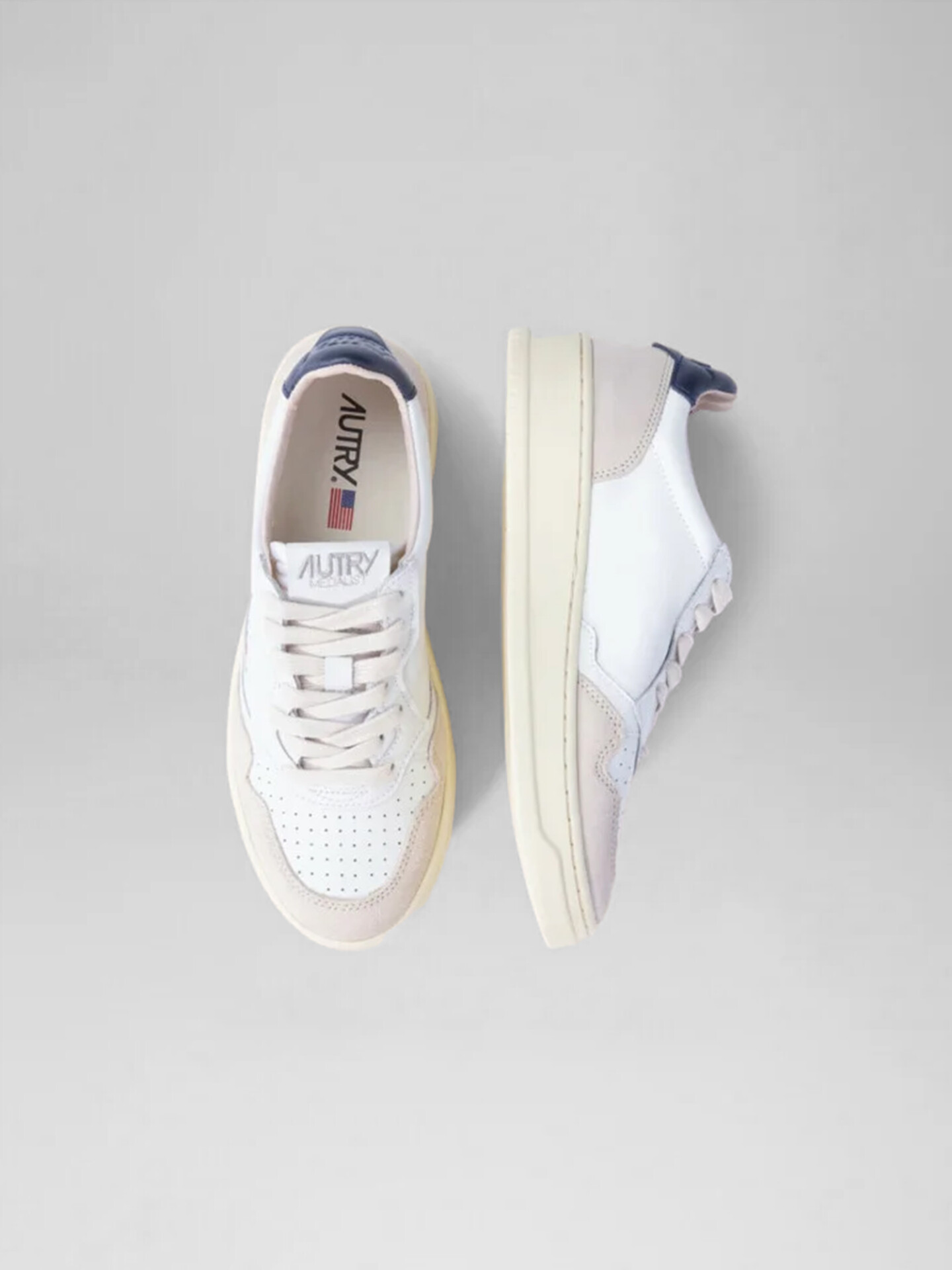 Detailansicht von Sneaker aus Leder von AUTRY