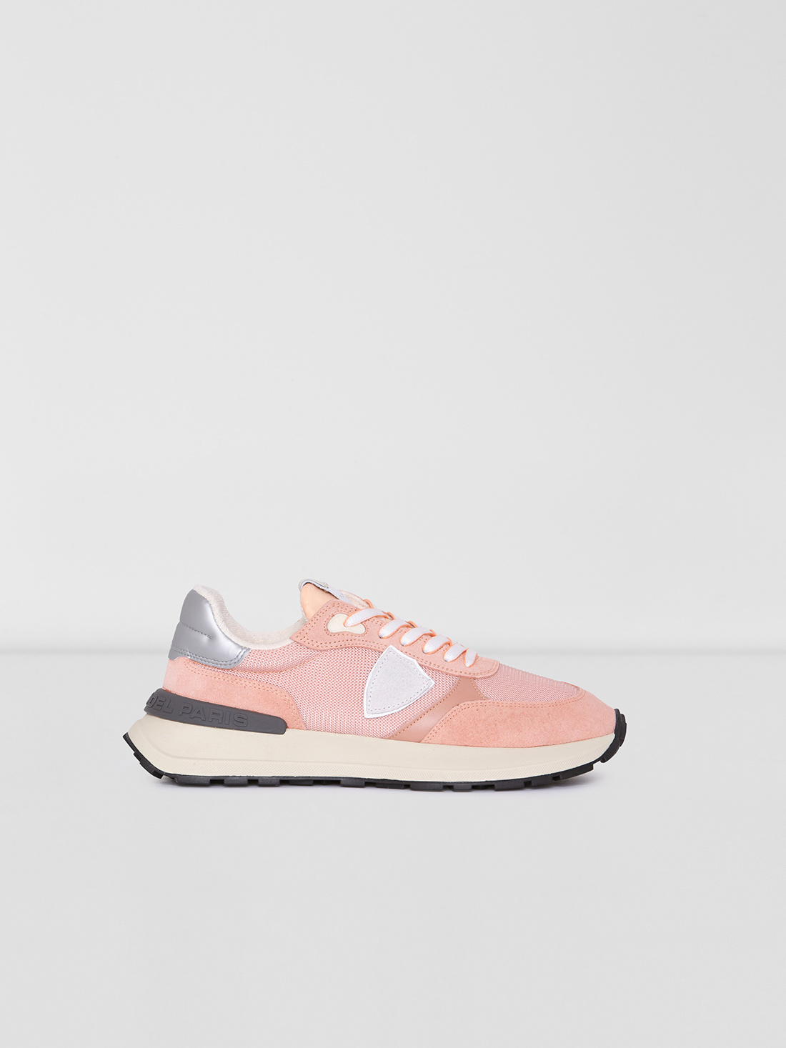 Detailansicht von Sneaker von PHILIPPE MODEL