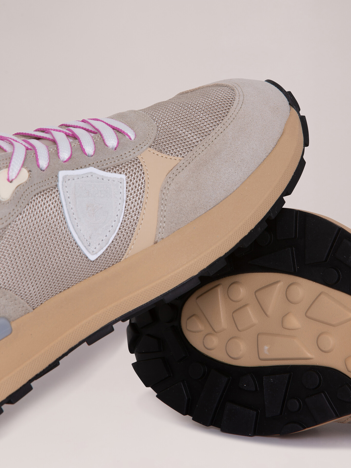 Detailansicht von Sneaker von PHILIPPE MODEL