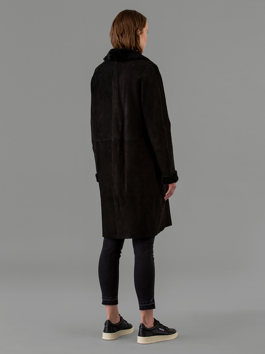 Detailansicht von Lammledermantel von BENEDETTA NOVI