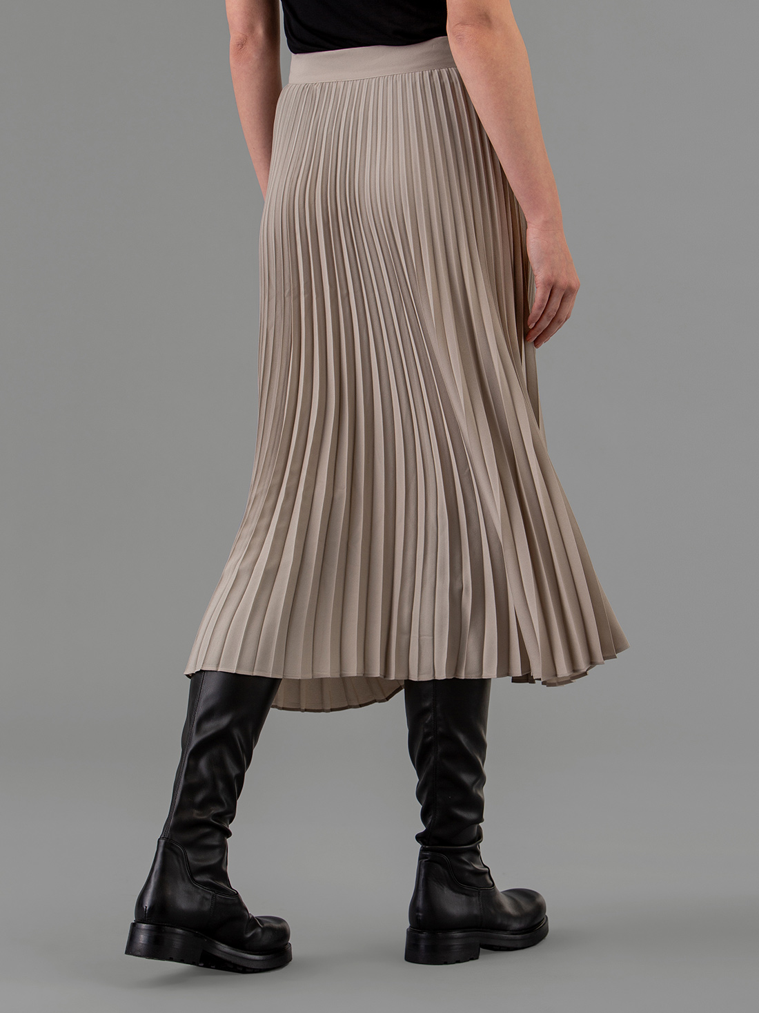 Detailansicht von Midi-Plisseerock von IHEART