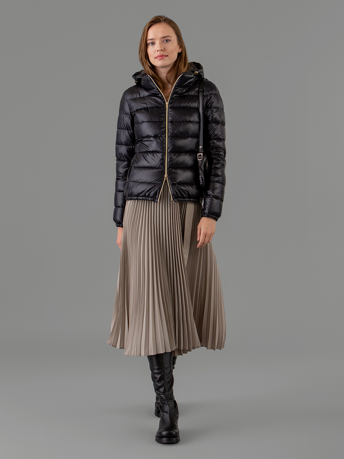 Detailansicht von Midi-Plisseerock von IHEART