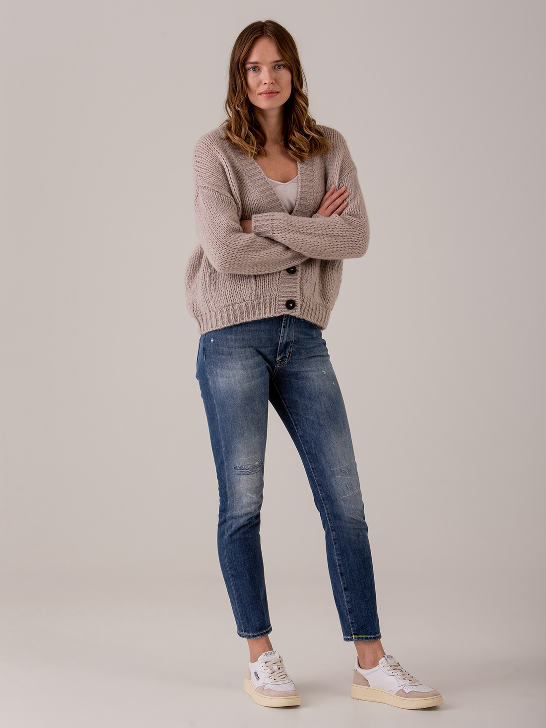 Detailansicht von Strickjacke aus Alpakawolle von ROBERTO COLLINA