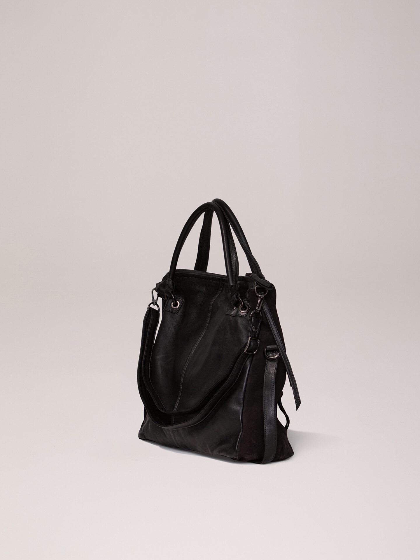 Detailansicht von Handtasche aus Leder von REPTILE’S HOUSE