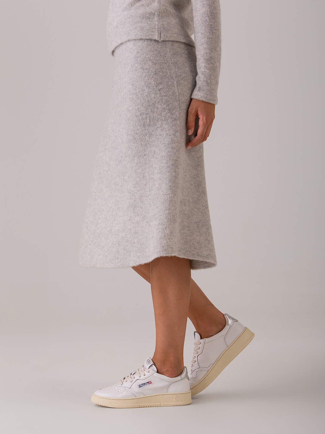 Detailansicht von Midi-Rock aus Cashmere von DANIELS