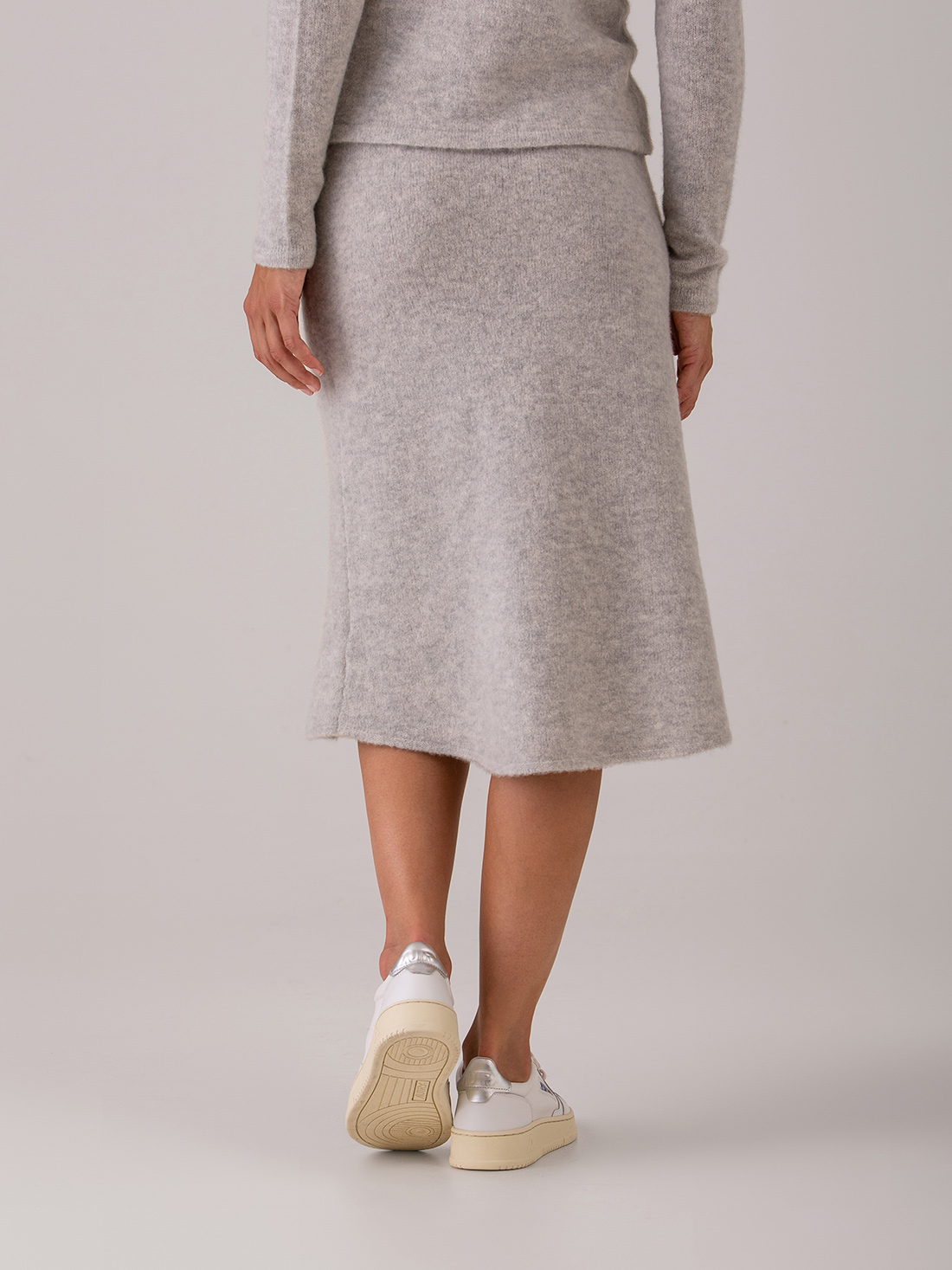 Detailansicht von Midi-Rock aus Cashmere von DANIELS