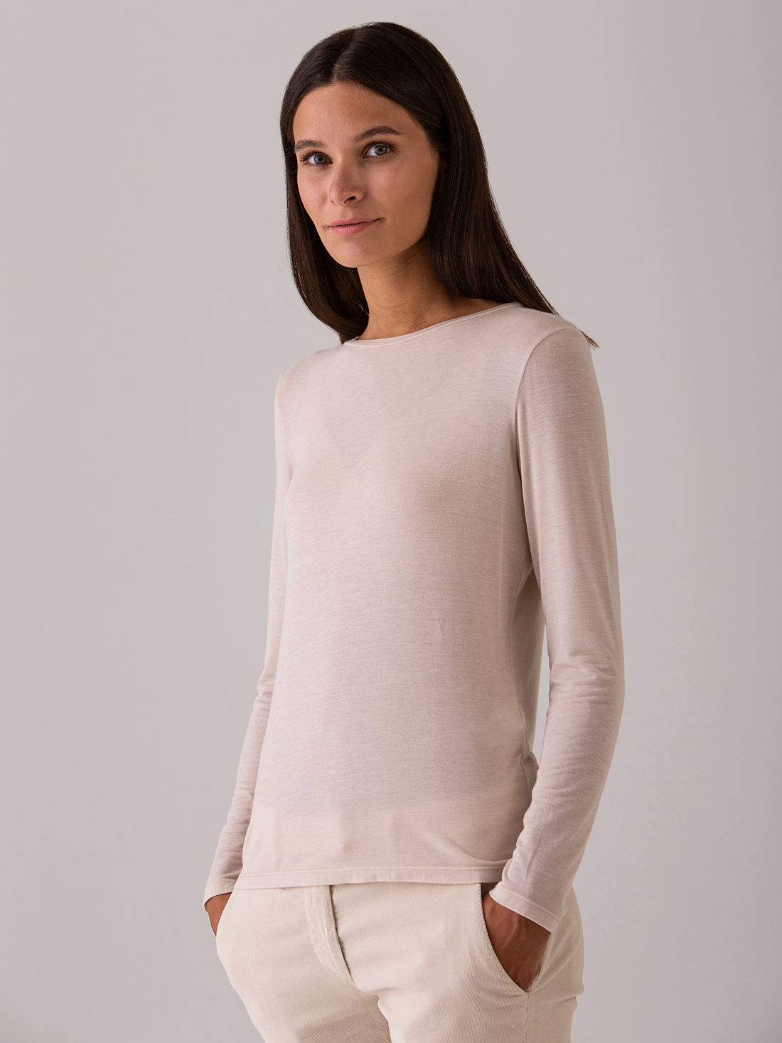 Detailansicht von Langarmshirt aus Modal von ANTONELLI