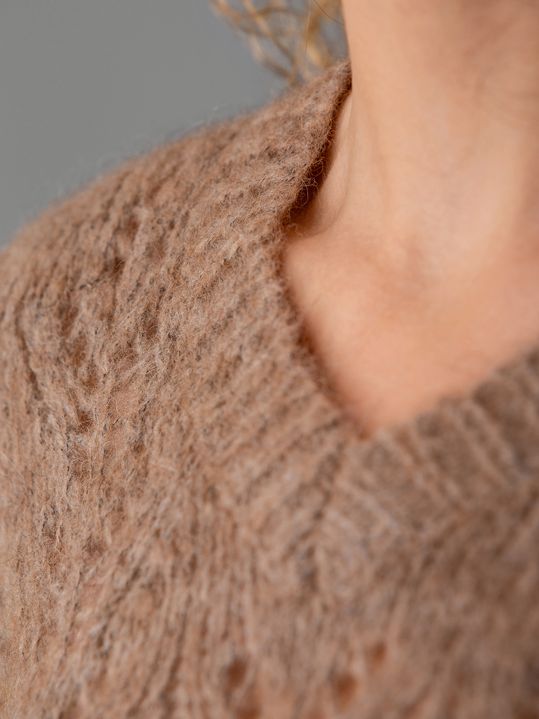 Detailansicht von Pullover mit Lochstrick von DANIELS