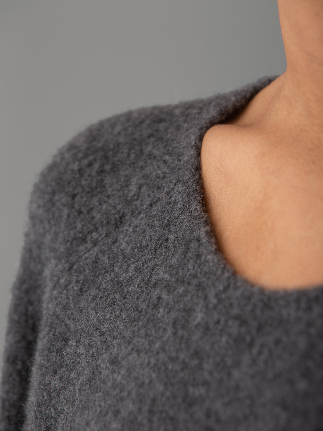 Detailansicht von Weiter Pullover aus Cashmere von DANIELS