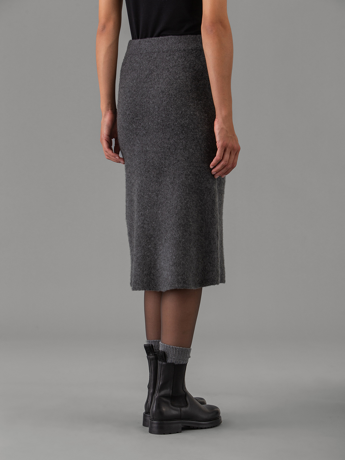 Detailansicht von Midi-Rock aus Cashmere von DANIELS