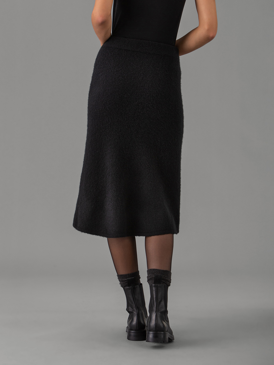 Detailansicht von Midi-Rock aus Cashmere von DANIELS
