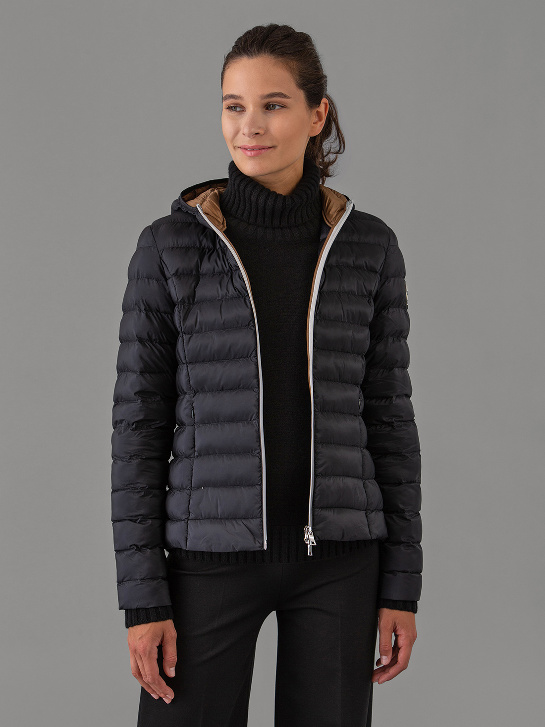 Detailansicht von Steppjacke von NO. 1 COMO