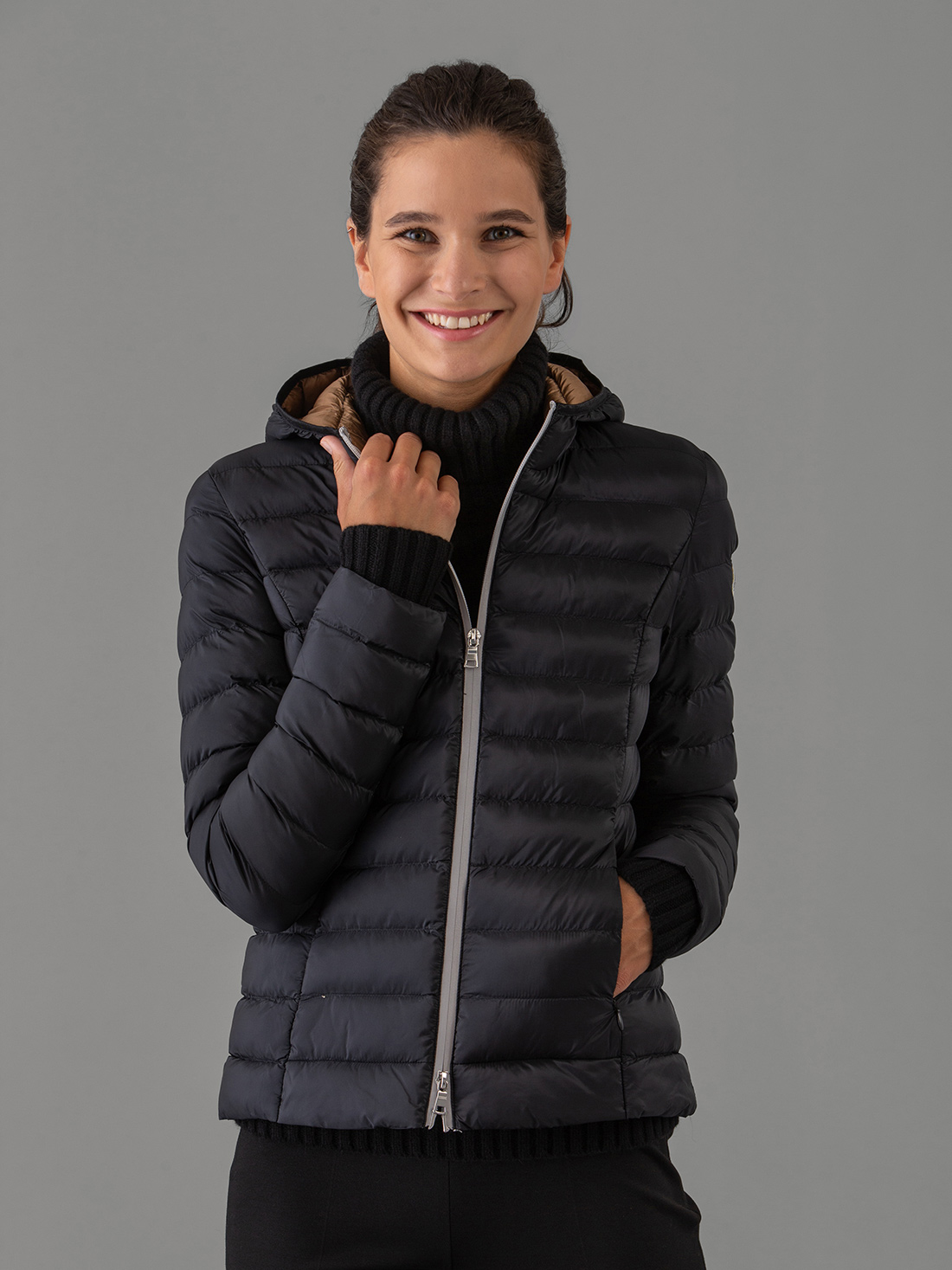 Detailansicht von Steppjacke von NO. 1 COMO