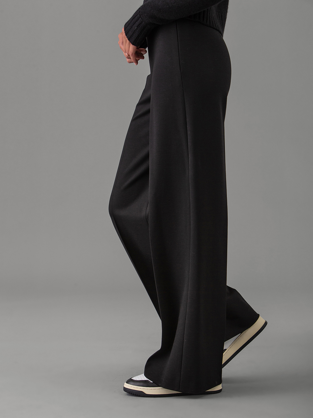 Detailansicht von Weite Hose von DRYKORN