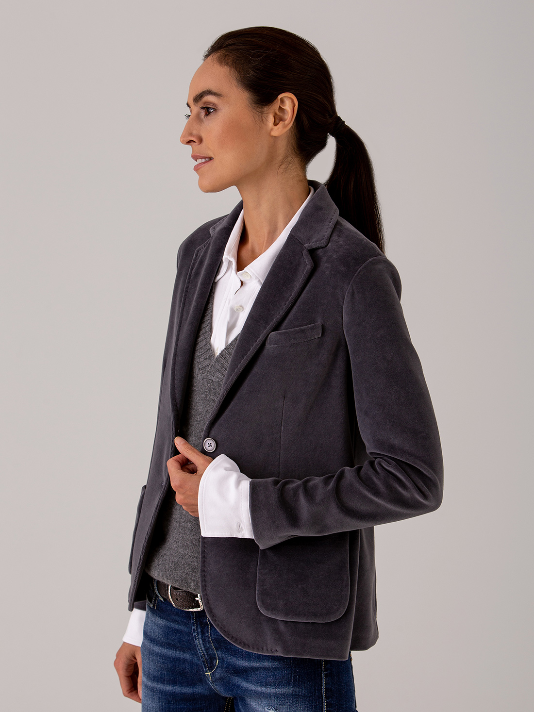 Detailansicht von Samtblazer aus Baumwolle von CIRCOLO