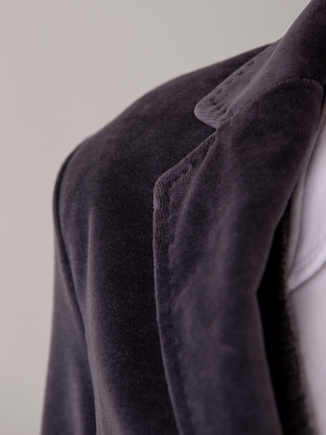 Detailansicht von Samtblazer aus Baumwolle von CIRCOLO